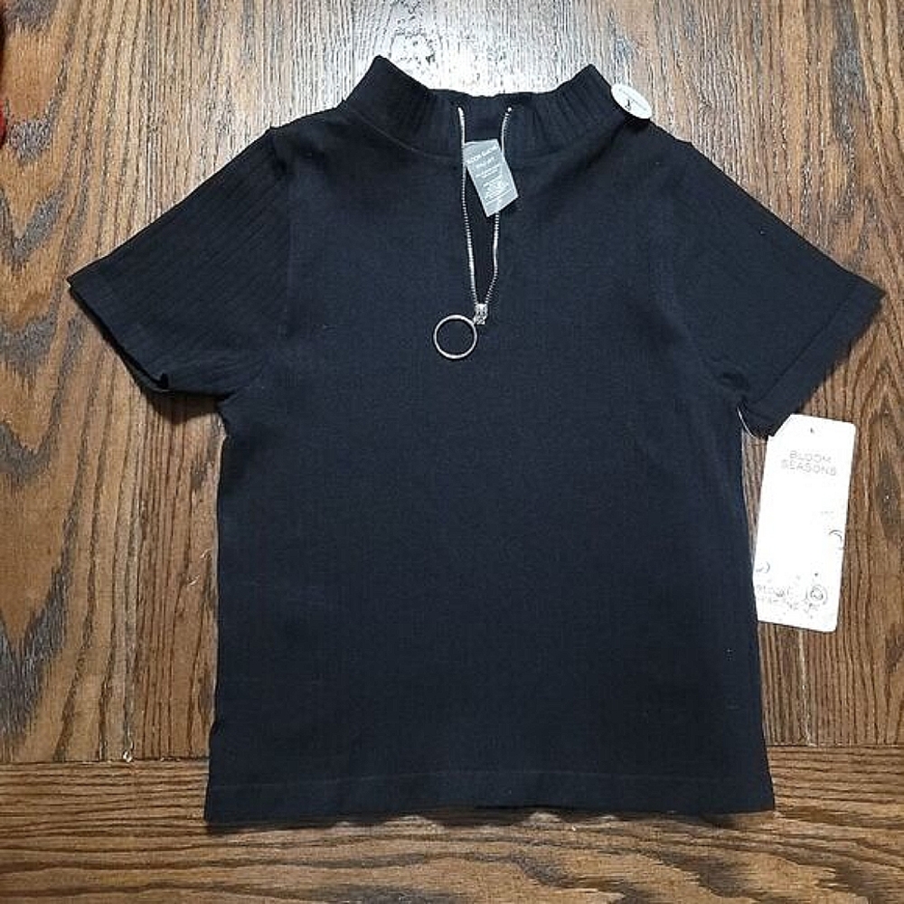 Bloom Seasons NWT Black Athletic Slimming Seamless Workout T-Shirt - SIZE LARGE